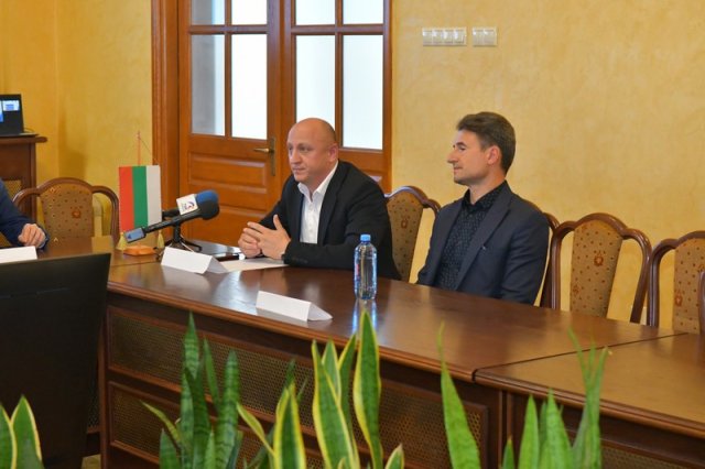 Project launch conference